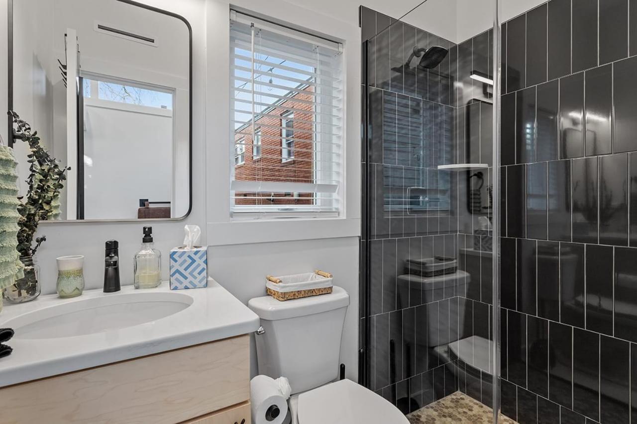 The Acorn - Tiny House In Historic Oakwood Villa Raleigh Exterior photo
