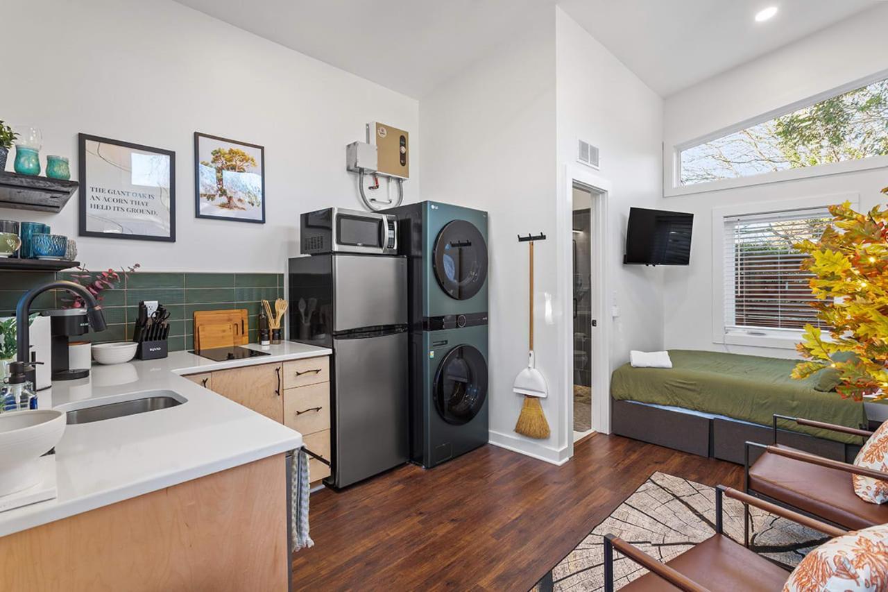 The Acorn - Tiny House In Historic Oakwood Villa Raleigh Exterior photo